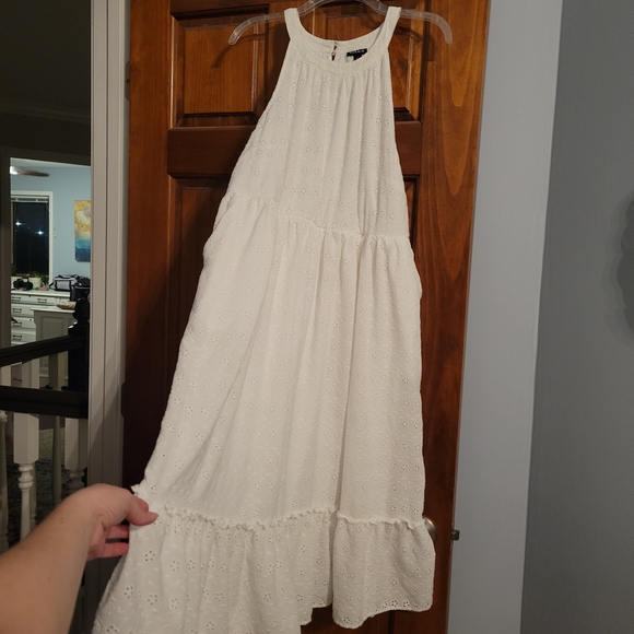 Torrid HALTER RUFFLE TIERED MIDI DRESS - VOILE EYELET WHITE SIZE 1 WORN ONCE - Picture 4 of 5